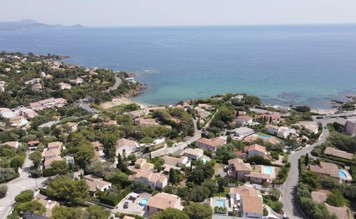 Land in Roquebrune-sur-Argens, Provence-Alpes-Côte d'Azur, France 1