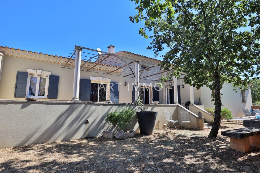 House in Saint-Saturnin-lès-Apt, Provence-Alpes-Côte d'Azur, France 4 - 15494835