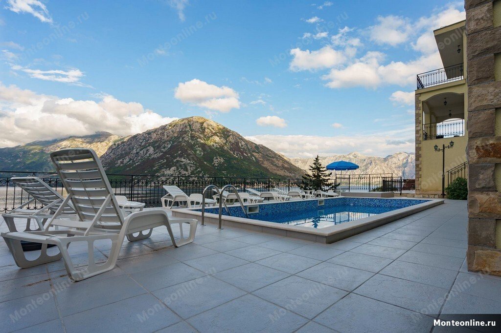 Villa in Kostanjica, Kotor, Herceg Novi Municipality, Montenegro 1 - 15496044