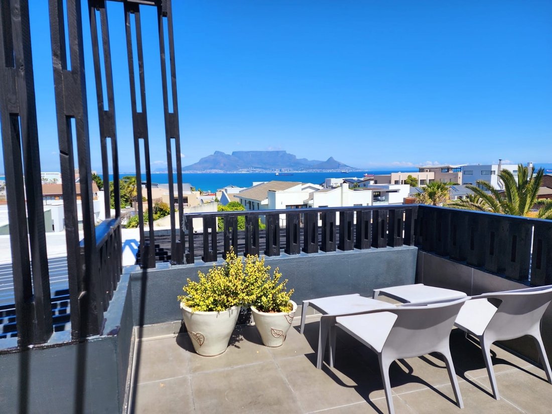 House in Bothasig, Cape Town, South Africa 1 - 15496707