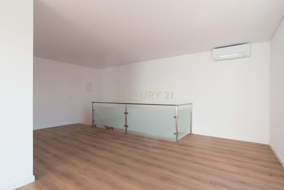 Apartment in Odivelas, Lisbon, Portugal 4 - 14135920