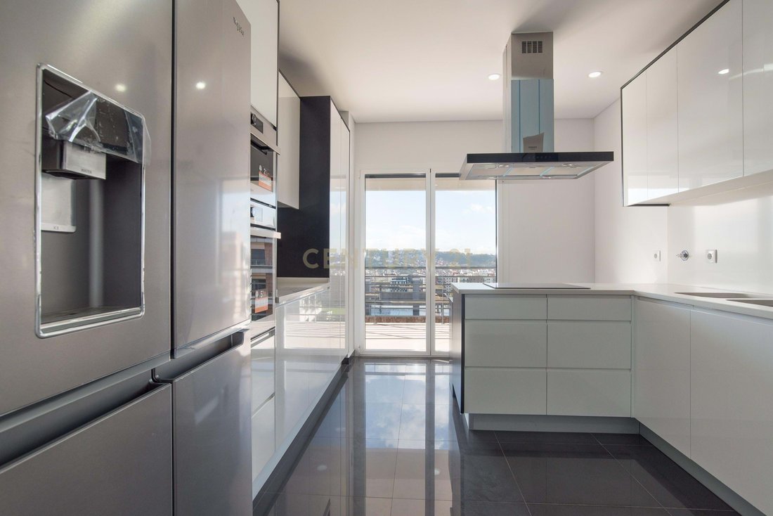 Apartment in Odivelas, Lisbon, Portugal 1 - 14135934