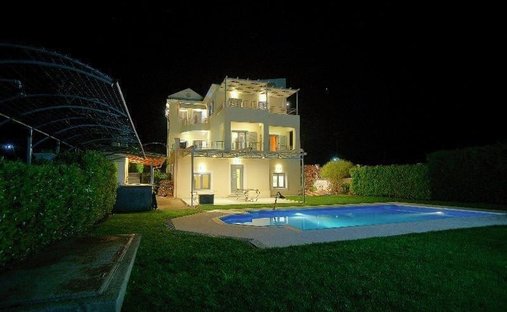 Villa in Filiatra, Peloponnese, Western Greece and the Ionian, Greece 1