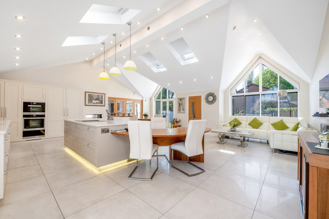 Bungalow in Kirby Muxloe, England 2 - 15498857
