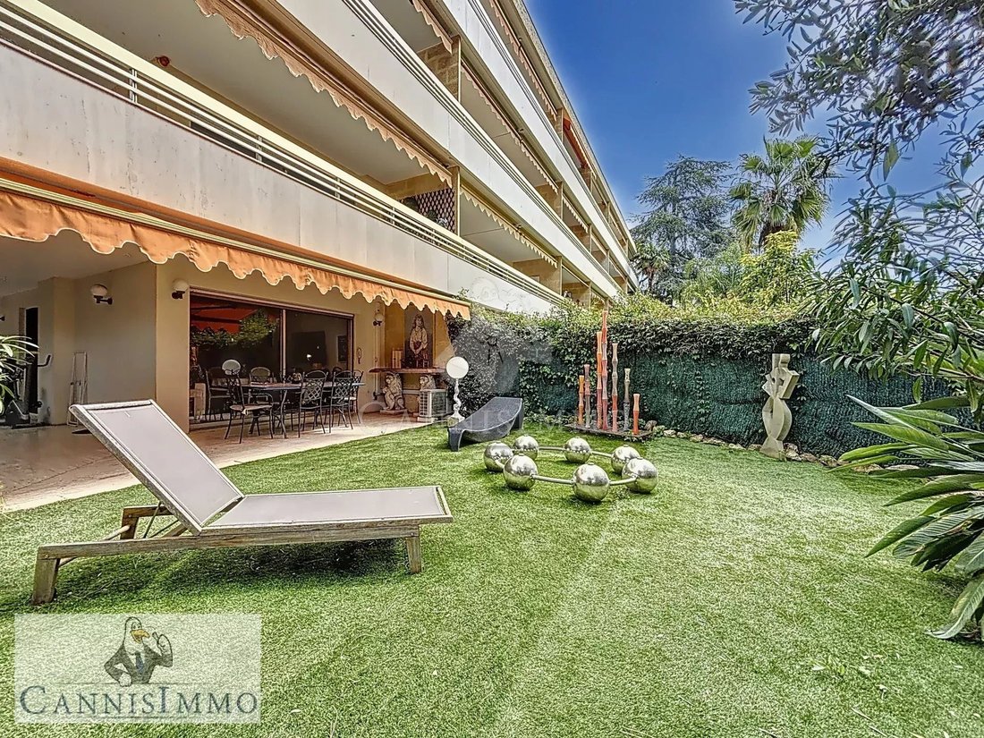Apartment in La Source, Cannes, France 5 - 15497296