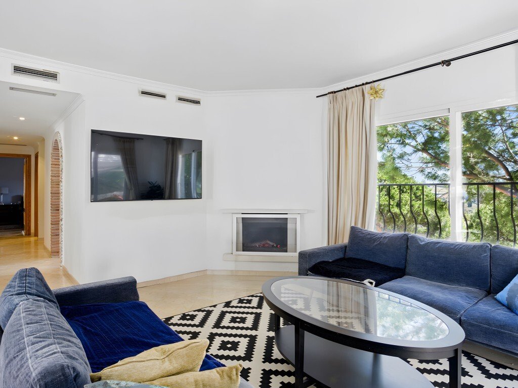 Apartment in Puerto Banus, Marbella, Spain 4 - 15498408
