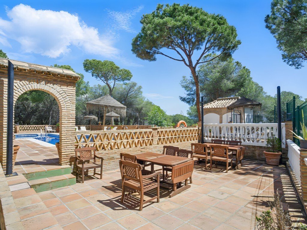Apartment in Puerto Banus, Marbella, Spain 2 - 15498408