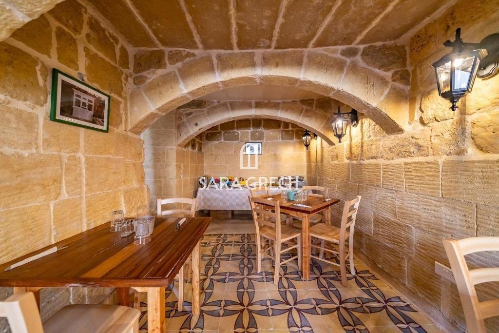 Gharb, Malta 5 - 14642641