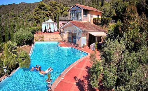 Villa in Portoferraio, Tuscany, Italy 1