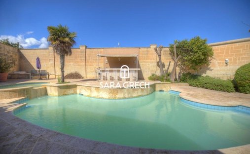Bungalow in Iklin, Malta 1