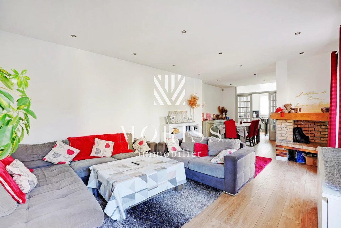 Apartment in Villeneuve-la-Garenne, Ile-de-France, France 2 - 15497682