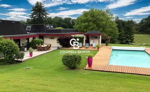 House in Cadarsac, Nouvelle-Aquitaine, France 1