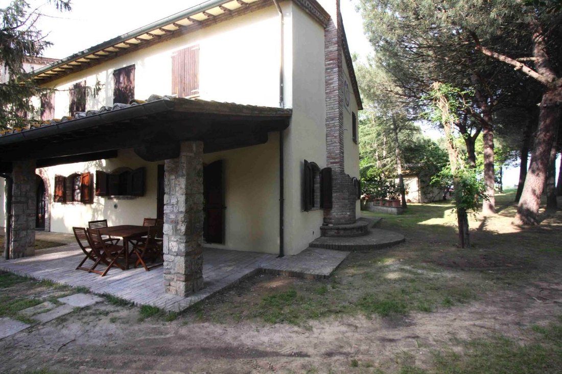 Castiglione del Lago, Umbria, Italy 4 - 15499259