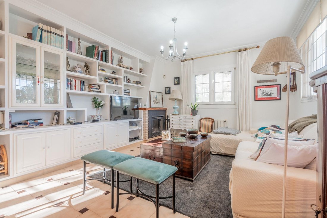 L'eliana Villa In L'eliana, Valencian Community, Spain For Sale (15499377)
