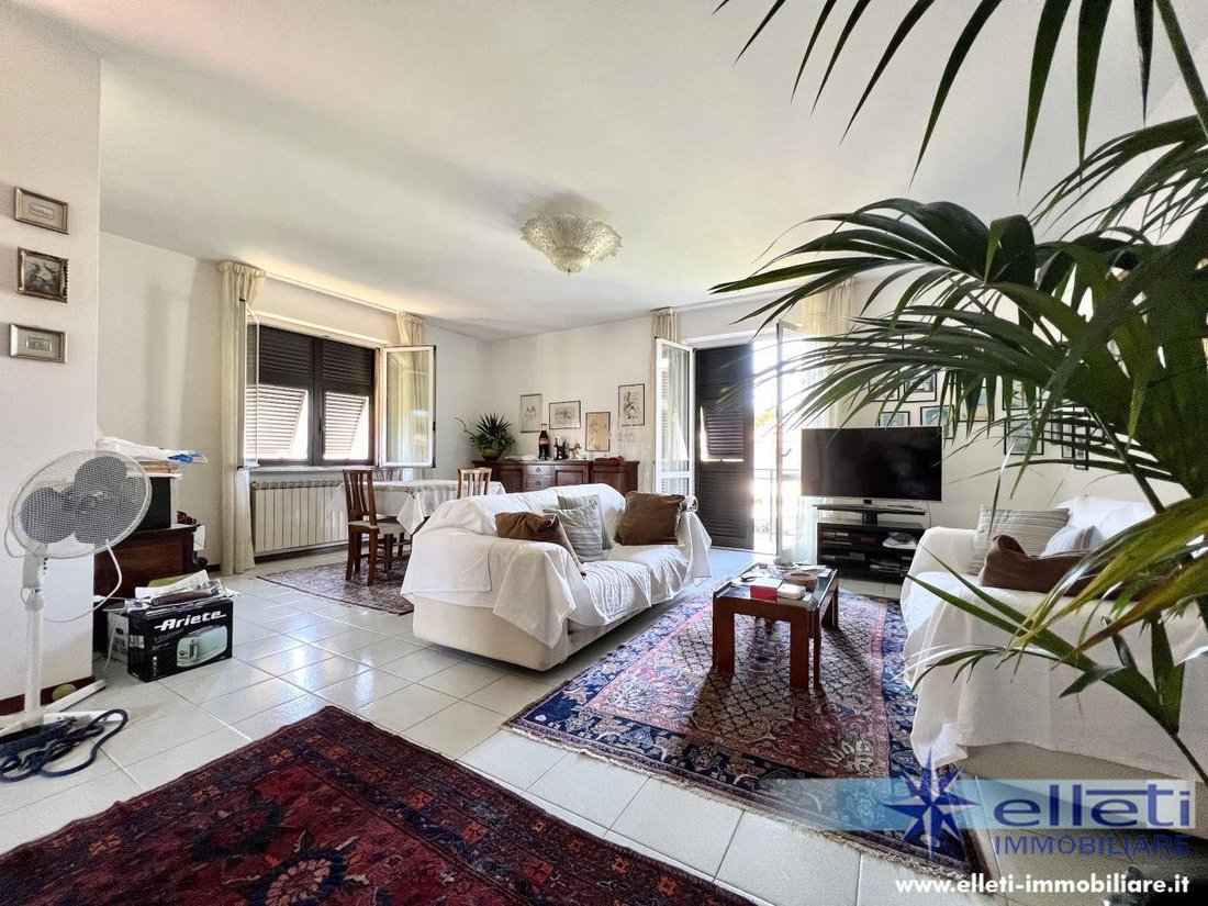 Apartment in Marina di Massa Centro, Massa, Italy 1 - 15498385