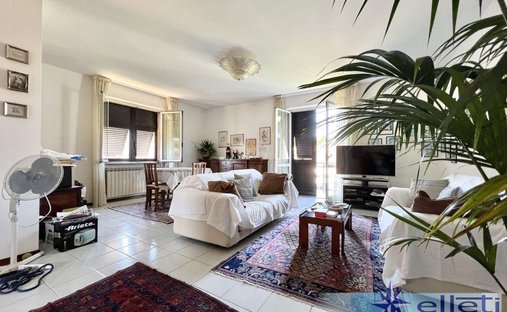 Apartment in Marina di Massa Centro, Massa, Italy 1