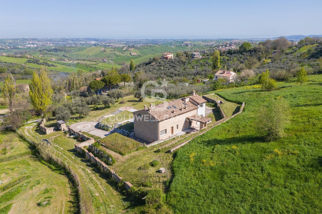 Villa in Saludecio, Emilia-Romagna, Italy 4 - 15499303