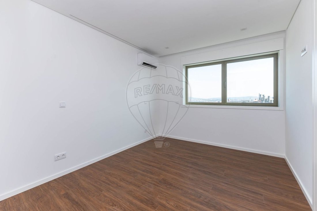 Apartment in Vilar de Andorinho, Porto District, Portugal 1 - 15417067