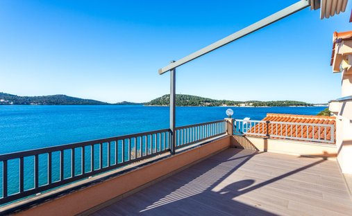 Villa in Zatoglav, Sibenik-Knin County, Croatia 1