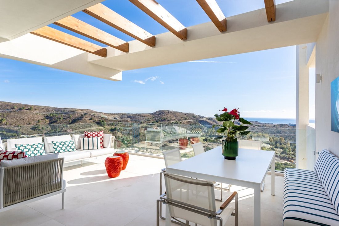 Apartment in Benahavis, Andalusia, Spain 1 - 13266642