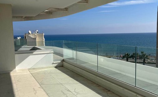 Apartment in Larnaca, Larnaca, Cyprus 1