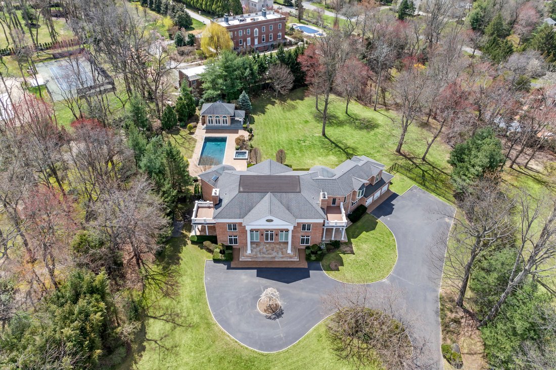 House in Port Washington, New York, United States 1 - 15496339