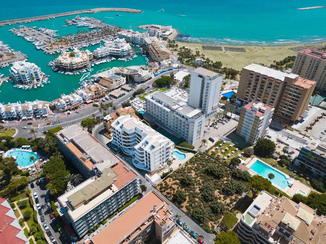 Apartment in Benalmadena, Andalusia, Spain 1 - 13575657