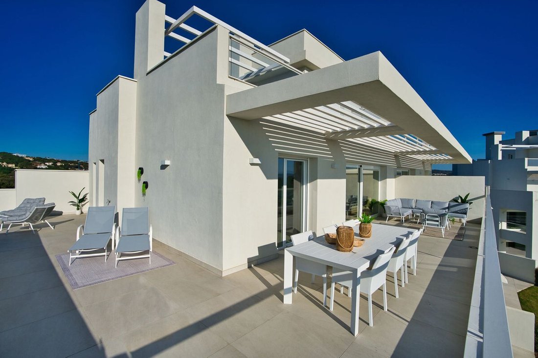 Penthouse in Sotogrande, San Roque, Andalusia 1 - 13677659