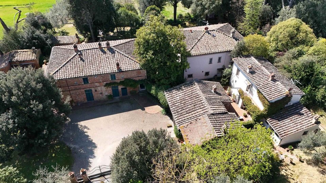 Country House in Foiano della Chiana, Tuscany, Italy 1 - 15499170