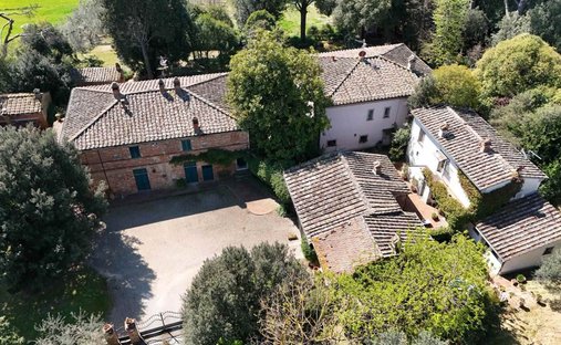 Country House in Foiano della Chiana, Tuscany, Italy 1