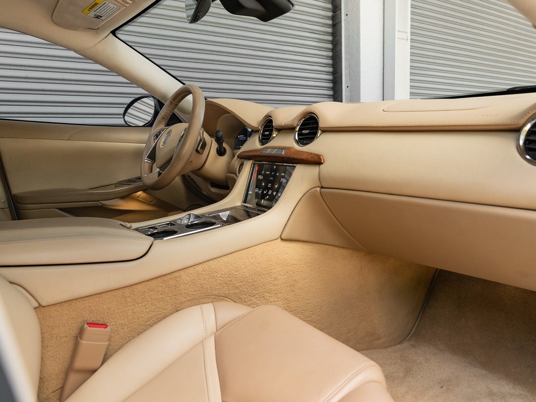 Sedan in Naples, FL 2 - 15386355