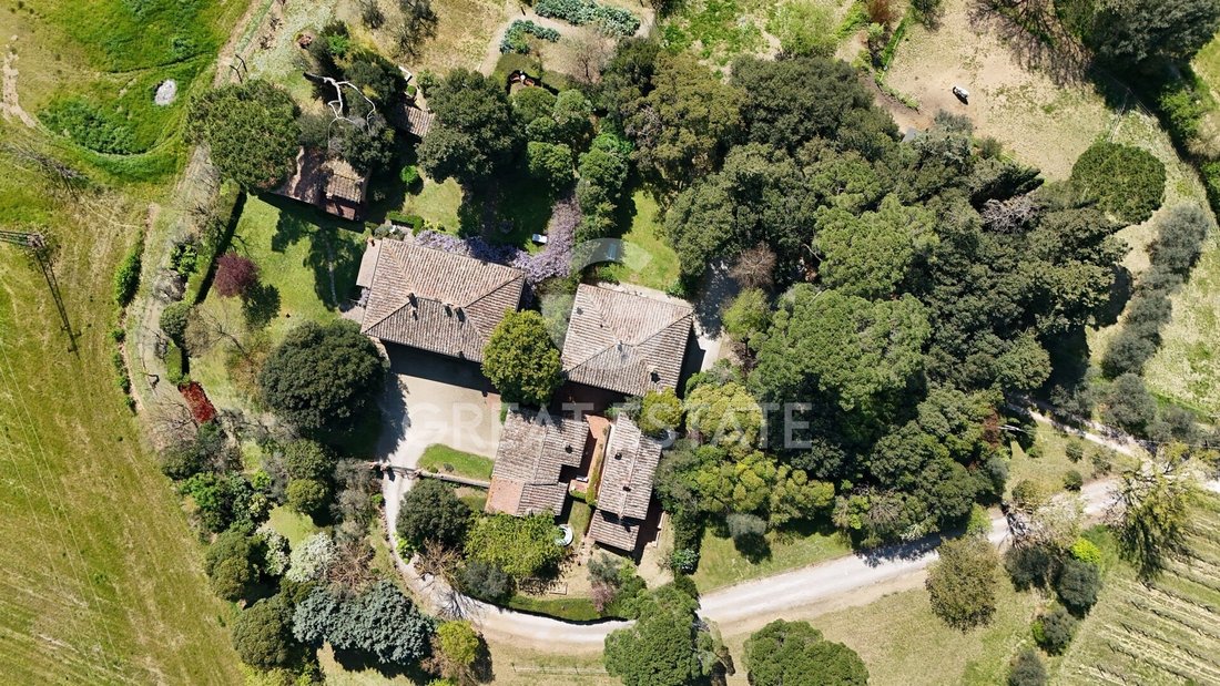 Estate in Foiano della Chiana, Tuscany, Italy 3 - 15498461