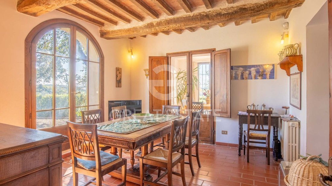 Estate in Castiglione del Lago, Umbria, Italy 5 - 15498451