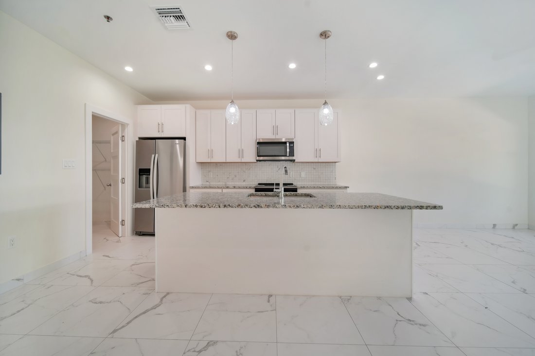 Condo in West Bay, West Bay, Cayman Islands 4 - 15496468