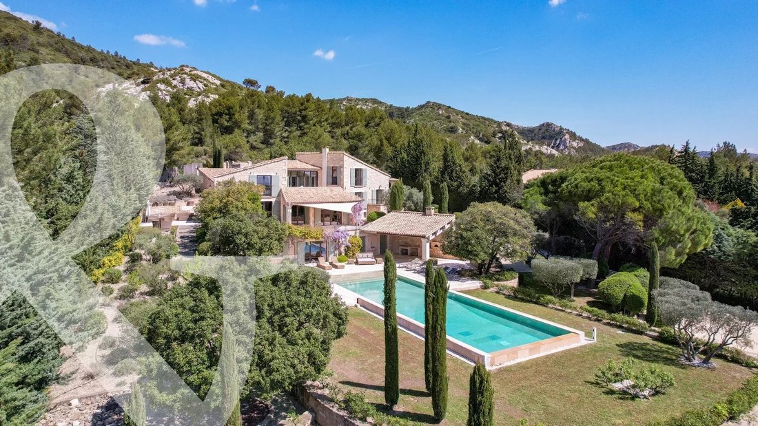 House in Les Baux-de-Provence, Provence-Alpes-Côte d'Azur, France 1 - 15500969