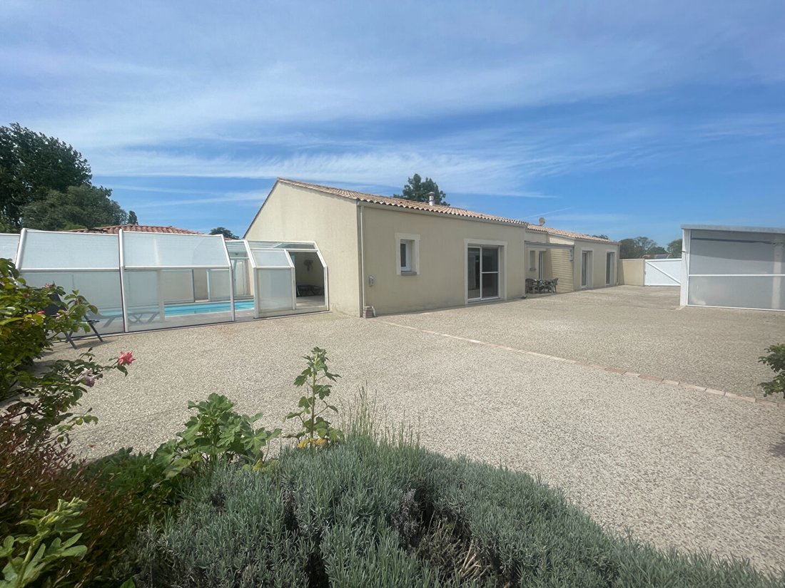 House in Saint-Michel-en-l'Herm, Pays de la Loire, France 4 - 15502881