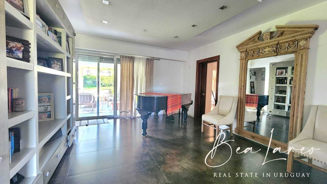 House in Montevideo, Departamento de Montevideo, Uruguay 5 - 15501630
