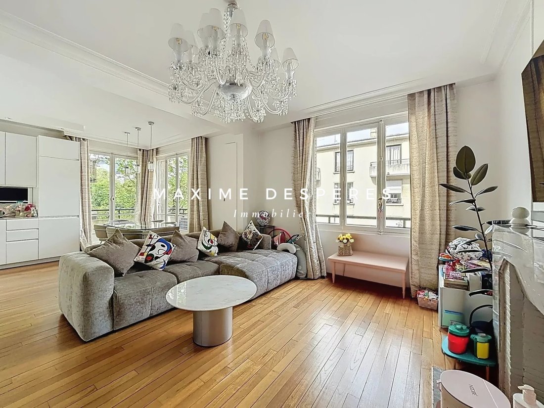 Apartment in Saint James-Général Koenig, Neuilly-sur-Seine, France 1 - 15504395