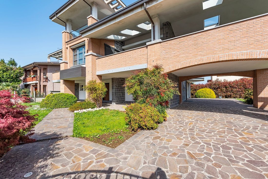 Villa in Uboldo, Lombardy, Italy 3 - 15504140
