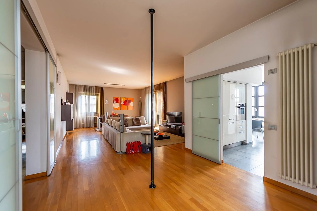 Villa in Uboldo, Lombardy, Italy 4 - 15504140
