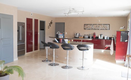 Castle for Sale in Sisteron, Provence-Alpes-Côte d'Azur, France