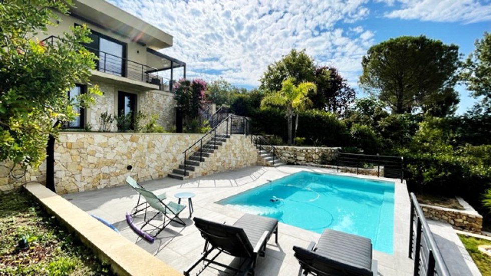 Villa in Tourrettes-sur-Loup, Provence-Alpes-Côte d'Azur, France 2 - 15503960
