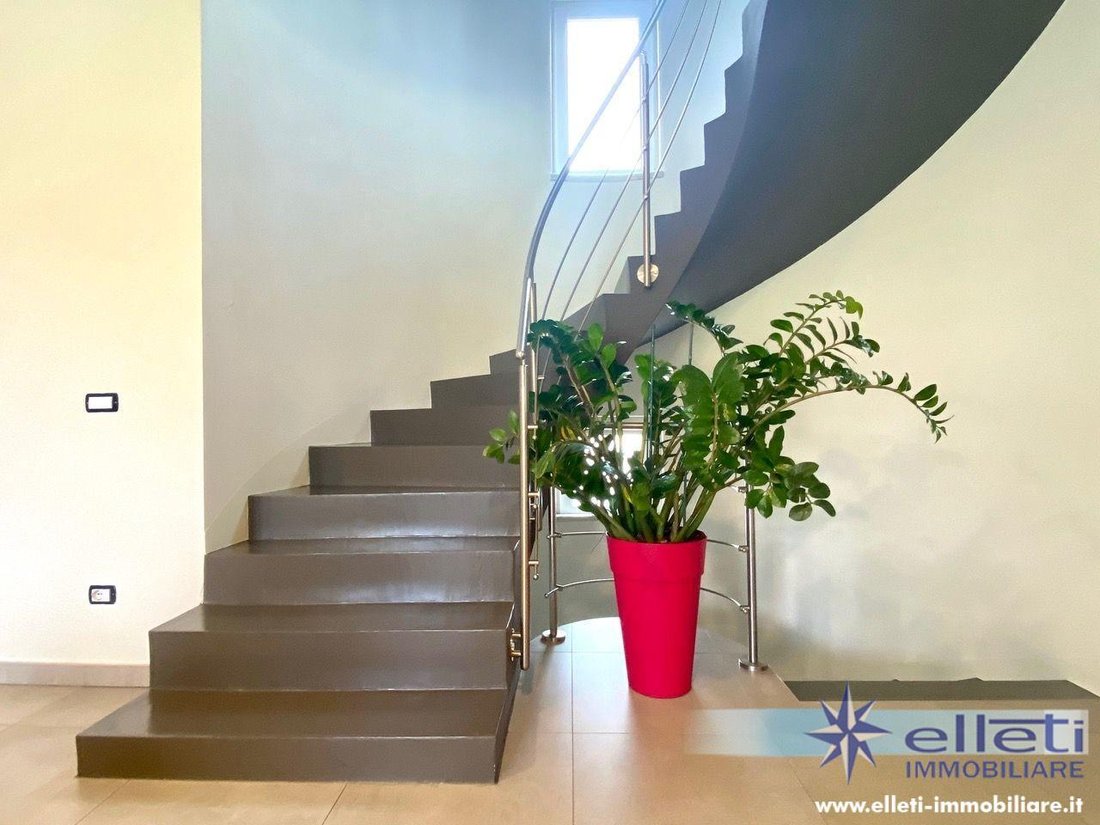 Country House in Center, Massa, Italy 3 - 15505484