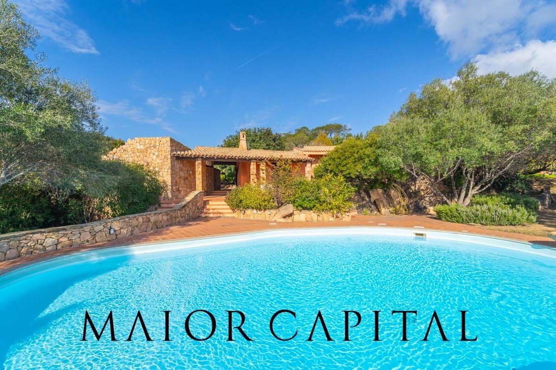 Casa en Cala Liberotto, Cerdeña, Italia 2 - 13856897