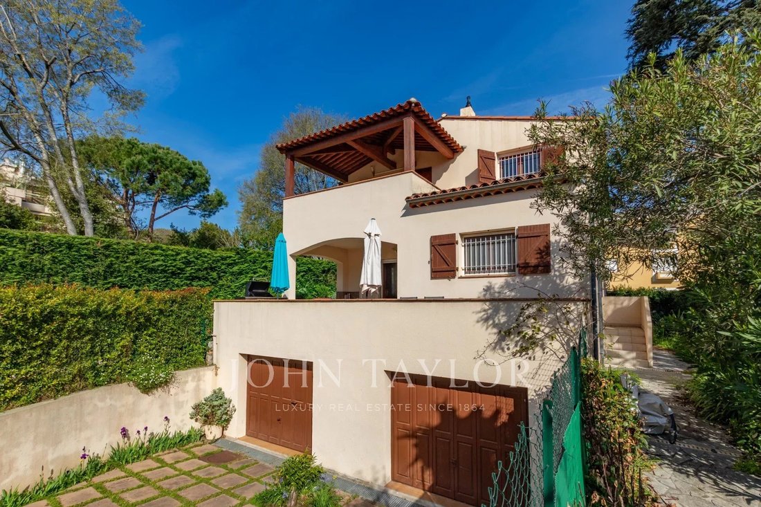 Villa in Ponteil, Antibes, France 2 - 15504486