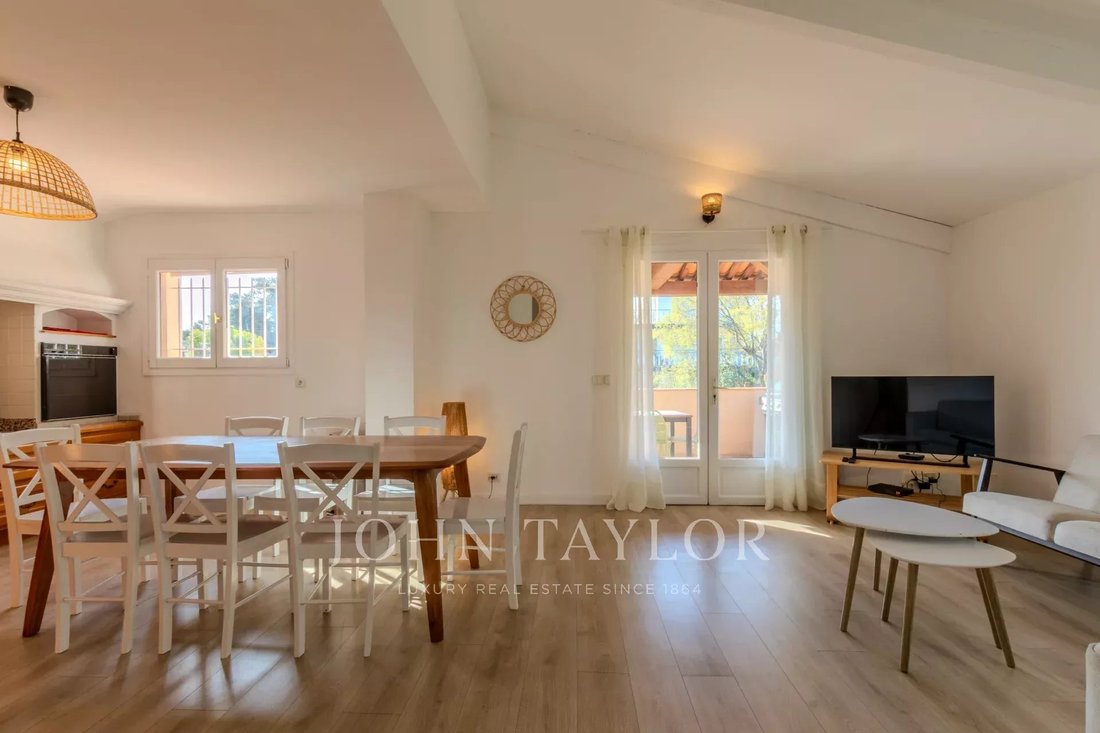 Villa in Ponteil, Antibes, France 4 - 15504486