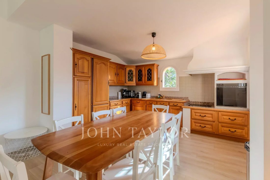 Villa in Ponteil, Antibes, France 5 - 15504486