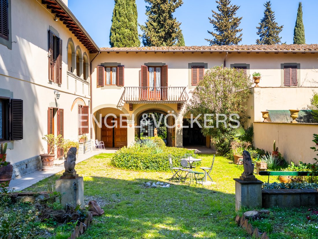 Villa in Isolotto, Florence, Italy 2 - 15507679