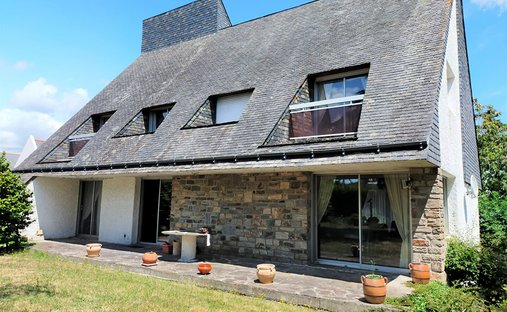 House in Quatre Chemins-Quelisoy, Larmor-Plage, France 1