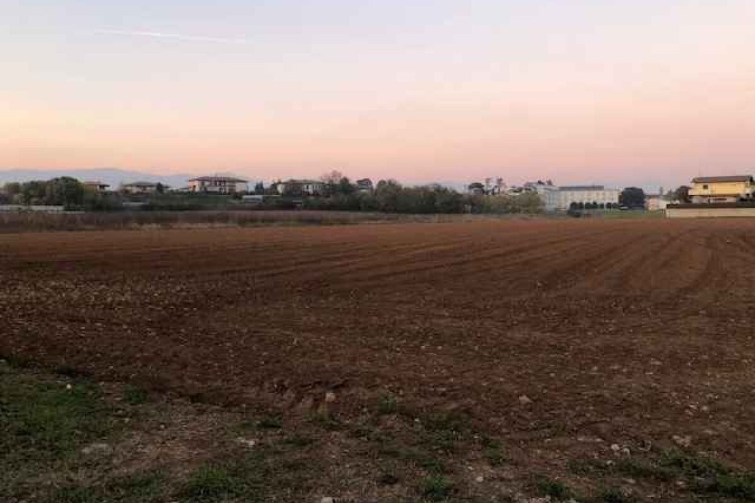 Land in Bedizzole, Lombardy, Italy 2 - 15508232